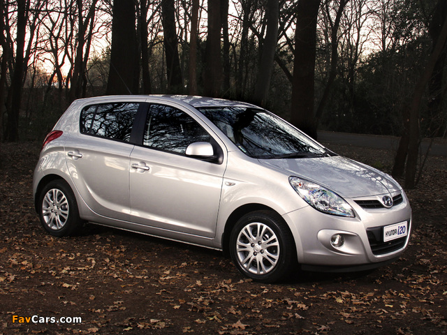 Hyundai i20 5-door ZA-spec 2008–12 images (640 x 480)