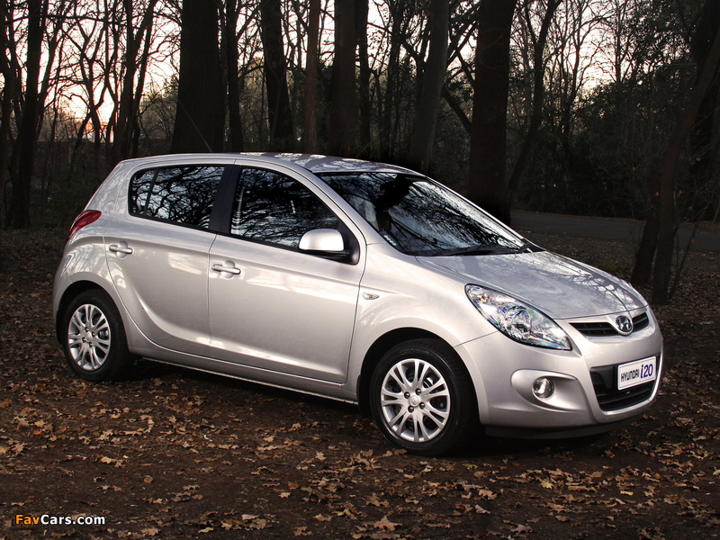 Hyundai i20 5-door ZA-spec 2008–12 images (800 x 600)