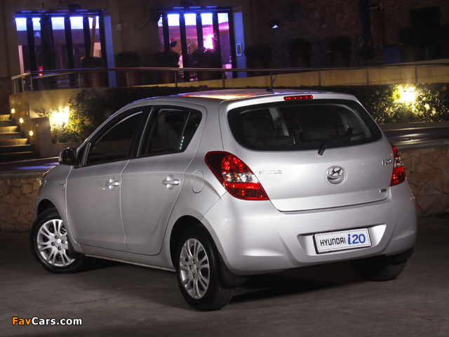 Hyundai i20 5-door ZA-spec 2008–12 photos (640 x 480)