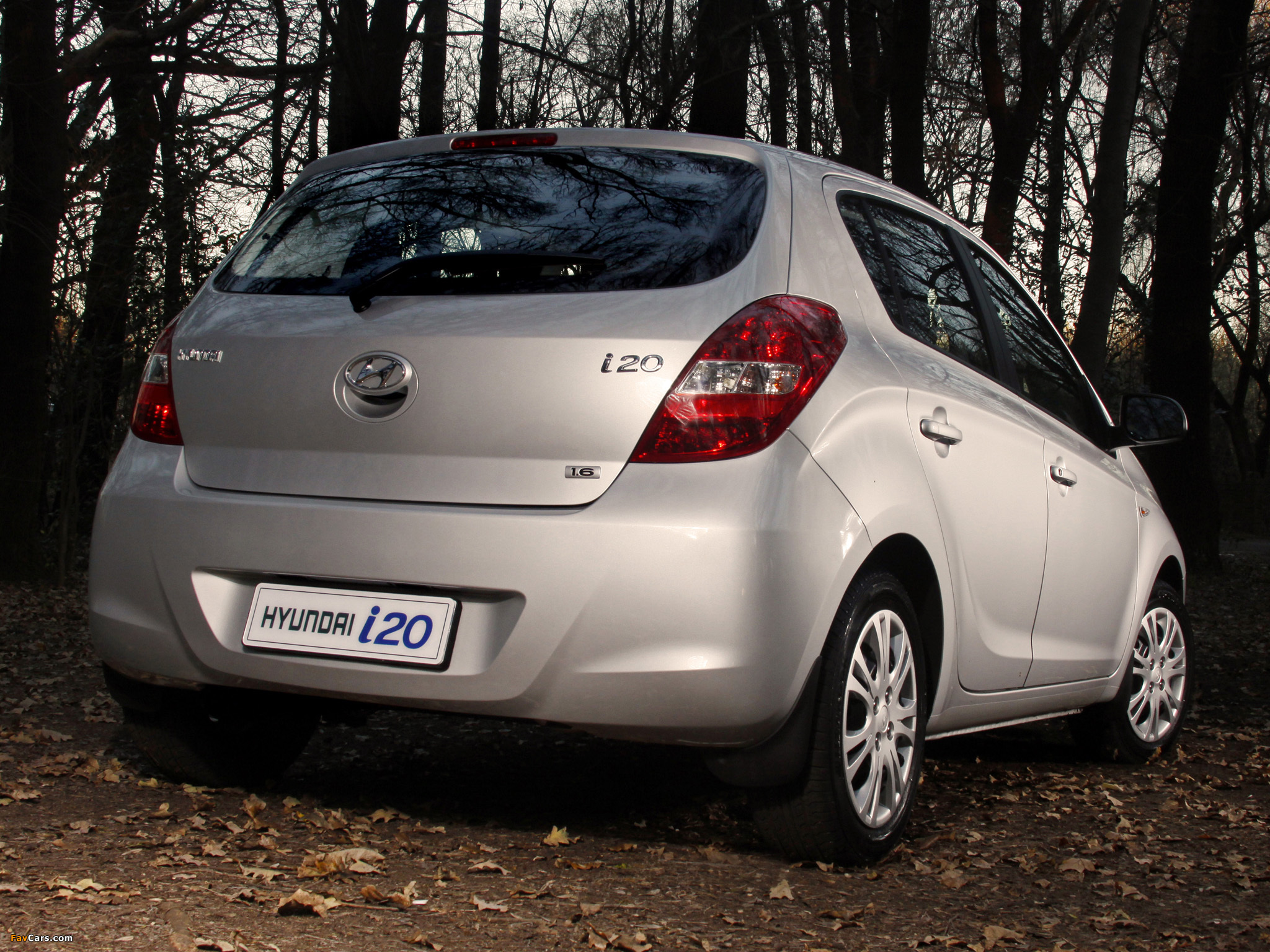 Hyundai i20 5-door ZA-spec 2008–12 pictures (2048 x 1536)