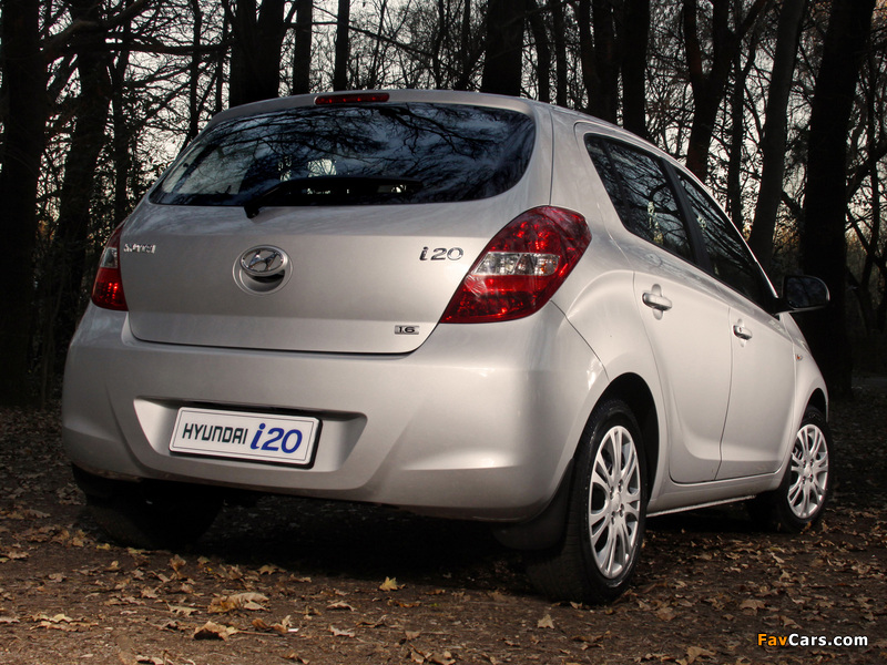 Hyundai i20 5-door ZA-spec 2008–12 pictures (800 x 600)