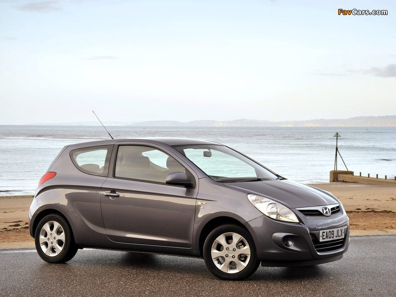 Hyundai i20 3-door UK-spec 2009 photos (800 x 600)