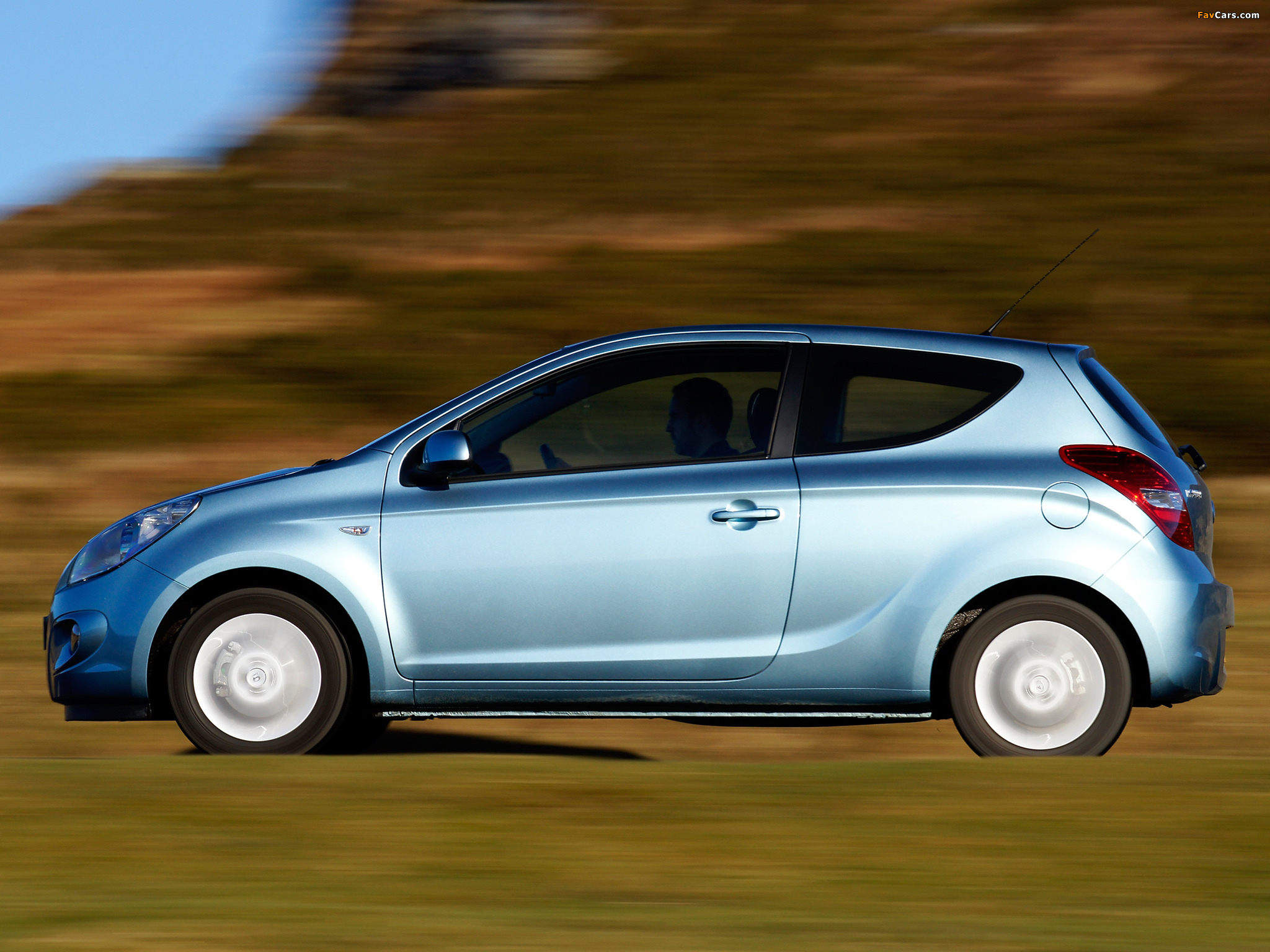 Hyundai i20 3-door UK-spec 2009 photos (2048 x 1536)