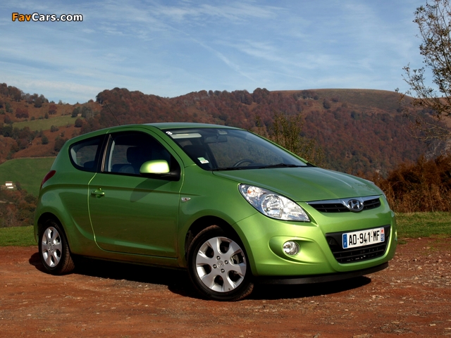 Hyundai i20 3-door 2009 photos (640 x 480)