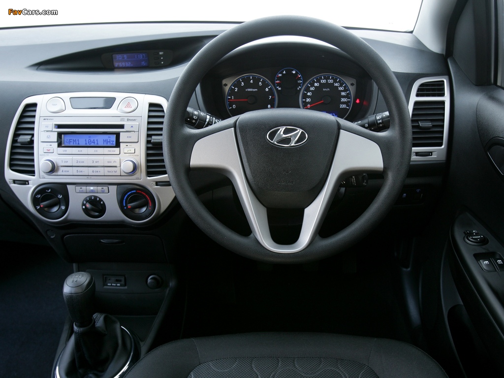 Hyundai i20 3-door AU-spec 2010–12 photos (1024 x 768)