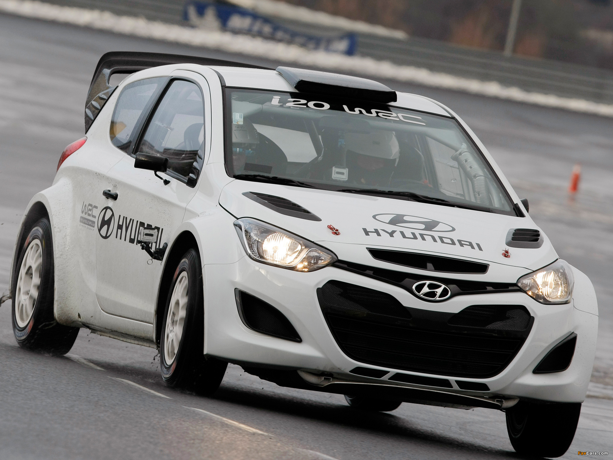 Hyundai i20 WRC Prototype 2012 images (2048 x 1536)