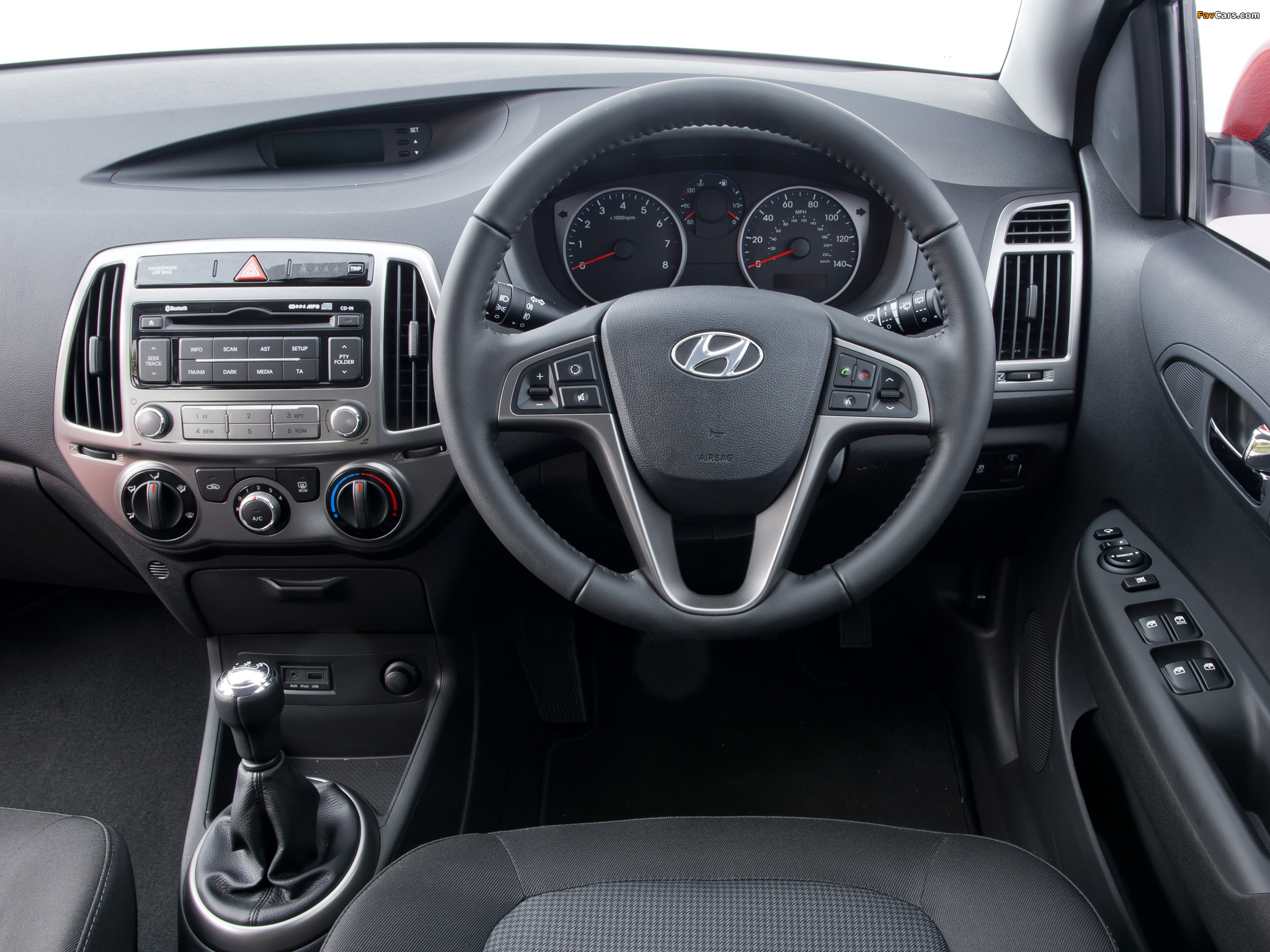 Hyundai i20 5-door UK-spec 2012 photos (2048 x 1536)
