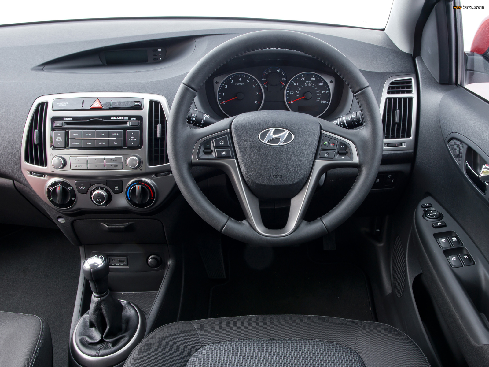 Hyundai i20 5-door UK-spec 2012 photos (1600 x 1200)