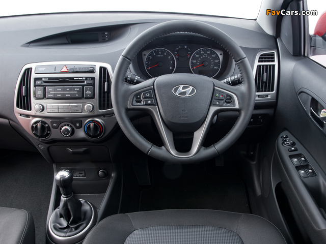 Hyundai i20 5-door UK-spec 2012 photos (640 x 480)