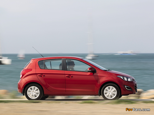 Hyundai i20 5-door 2012 photos (640 x 480)