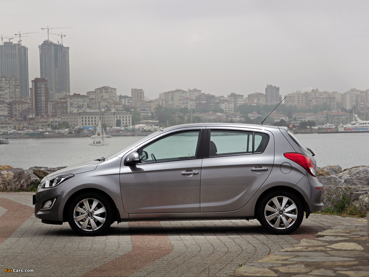 Hyundai i20 5-door 2012 pictures (1280 x 960)