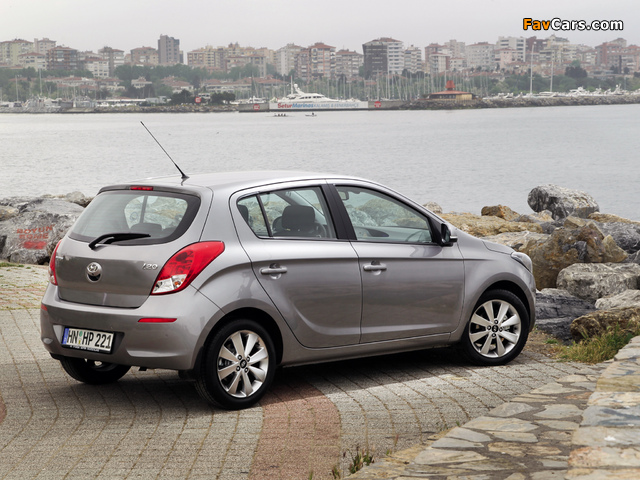 Hyundai i20 5-door 2012 pictures (640 x 480)