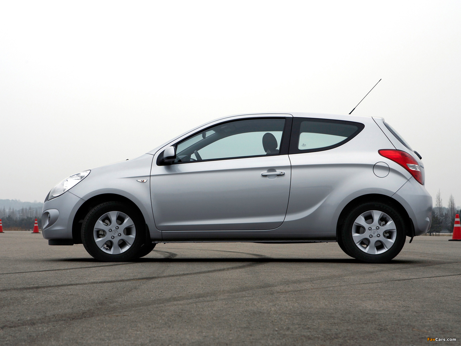 Images of Hyundai i20 3-door 2009 (1600 x 1200)