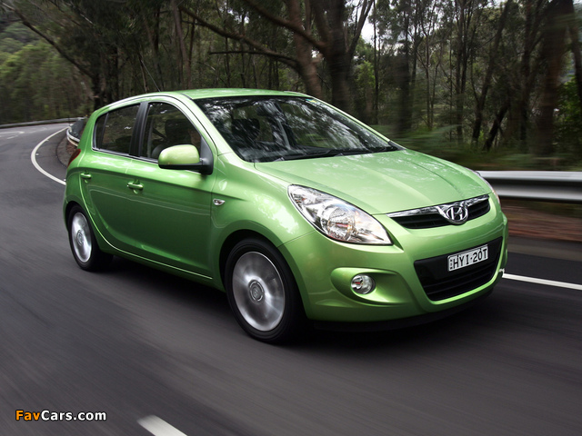 Images of Hyundai i20 5-door AU-spec 2010–12 (640 x 480)