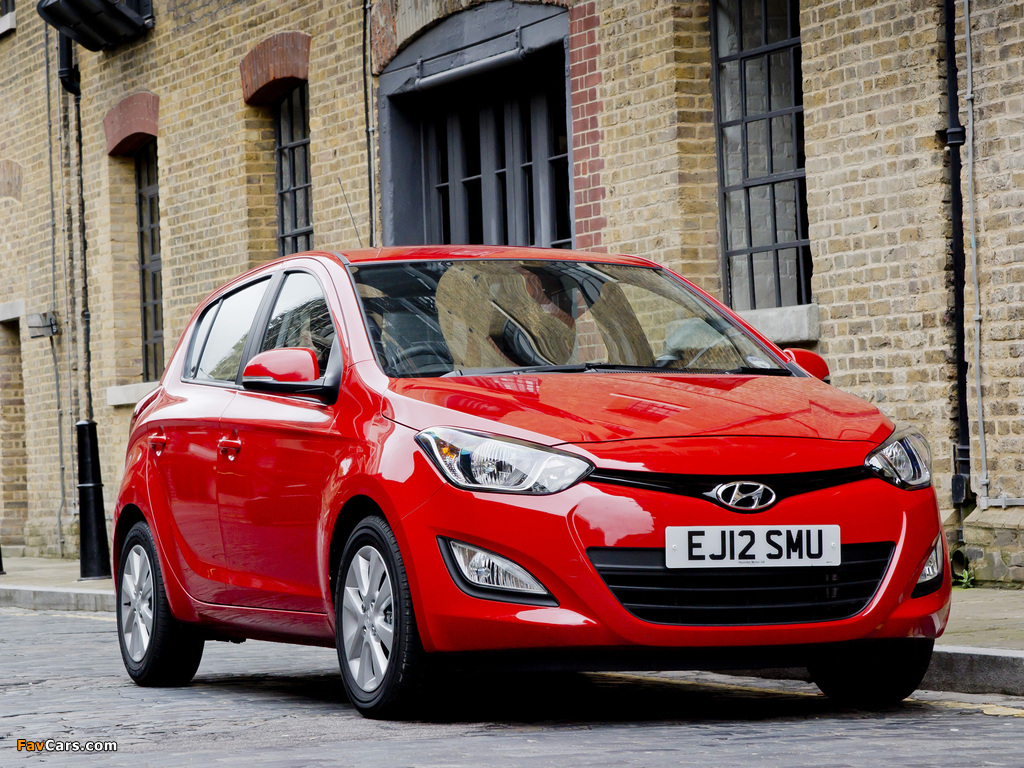 Images of Hyundai i20 5-door UK-spec 2012 (1024 x 768)