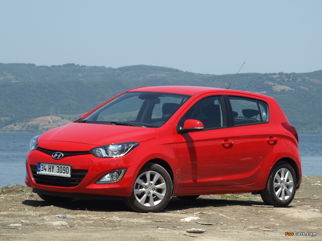 Images of Hyundai i20 5-door 2012 (1024 x 768)