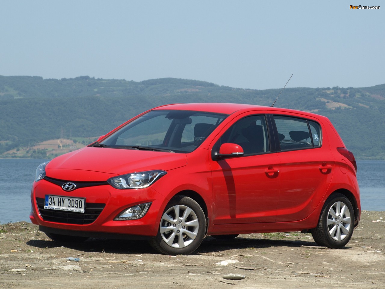 Images of Hyundai i20 5-door 2012 (1280 x 960)