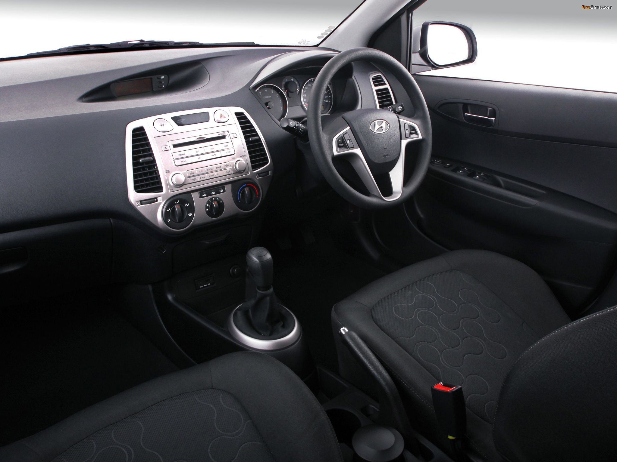 Photos of Hyundai i20 5-door ZA-spec 2008–12 (2048 x 1536)