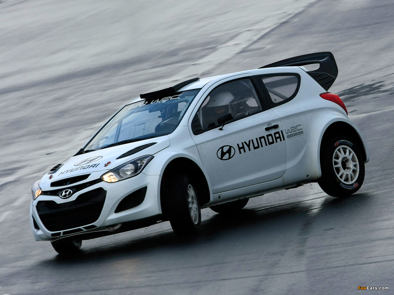 Photos of Hyundai i20 WRC Prototype 2012 (1280 x 960)