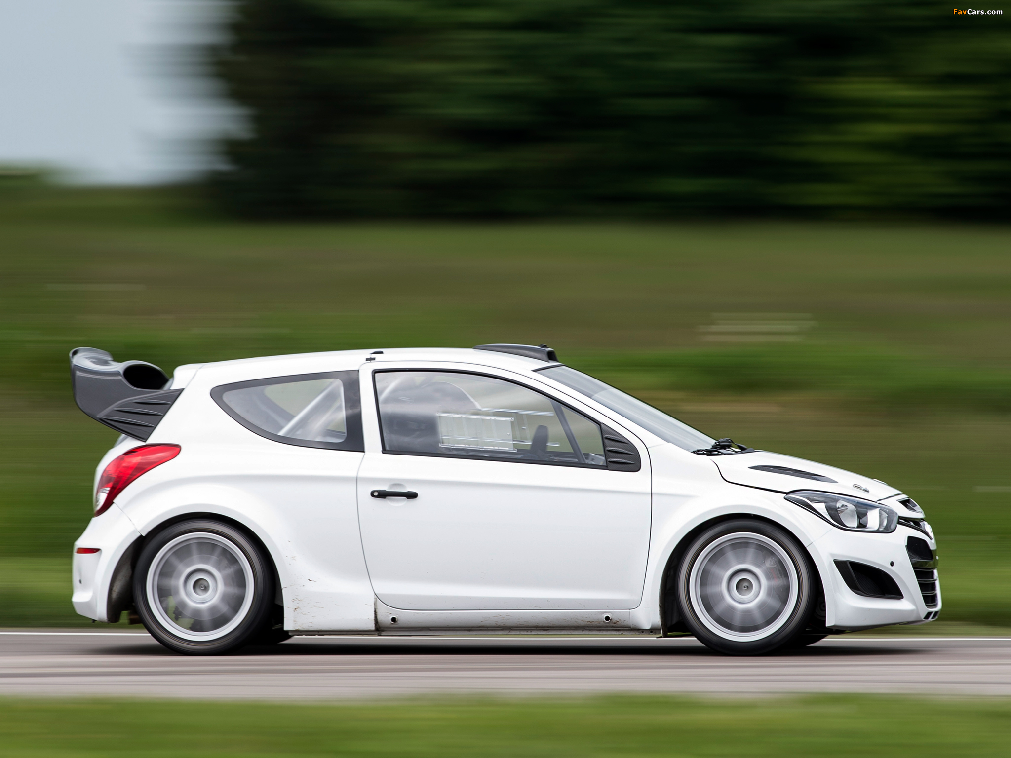 Photos of Hyundai i20 WRC Prototype 2013 (2048 x 1536)