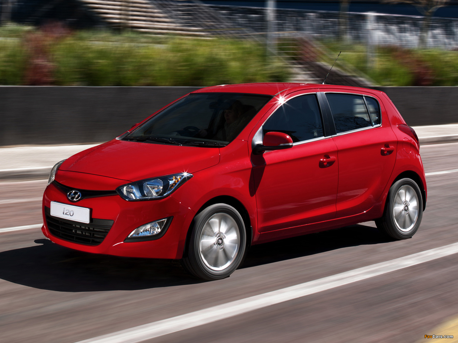 Pictures of Hyundai i20 5-door ZA-spec 2012 (1600 x 1200)