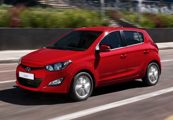 Pictures of Hyundai i20 5-door ZA-spec 2012