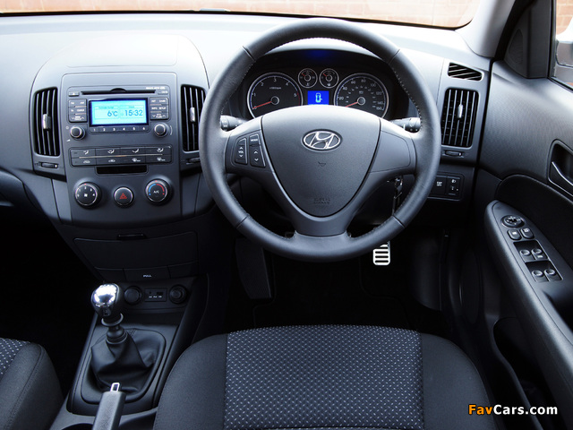 Hyundai i30 UK-spec (FD) 2007–10 pictures (640 x 480)