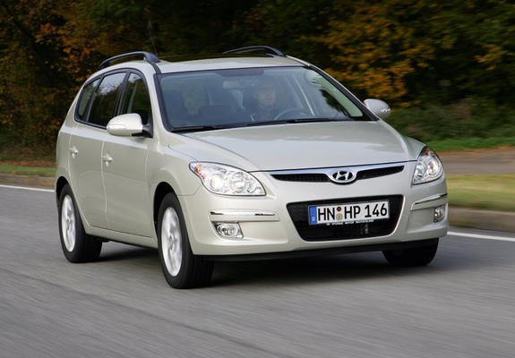 Hyundai i30 CW (FD) 2008–10 photos