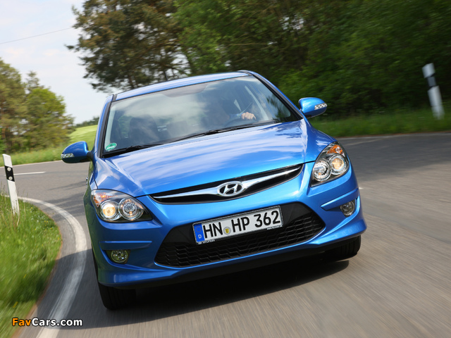 Hyundai i30 Blue Drive (FD) 2010 images (640 x 480)