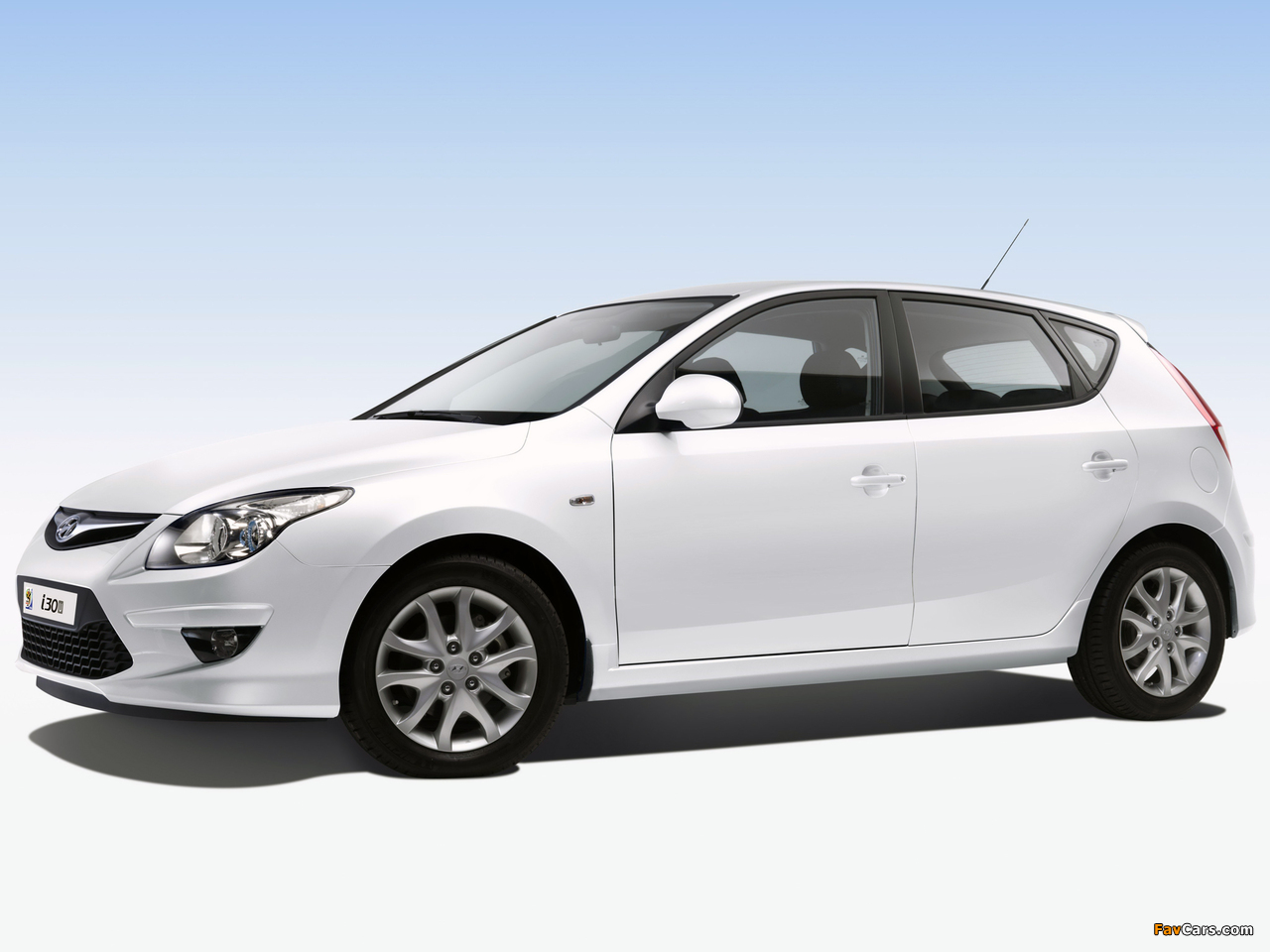 Hyundai i30U (FD) 2010 images (1280 x 960)