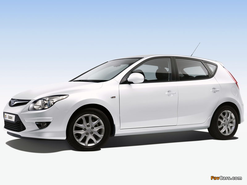 Hyundai i30U (FD) 2010 images (800 x 600)