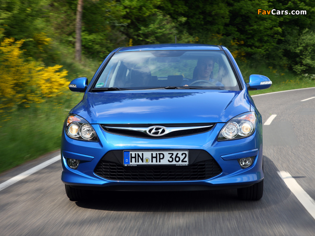 Hyundai i30 Blue Drive (FD) 2010 pictures (640 x 480)