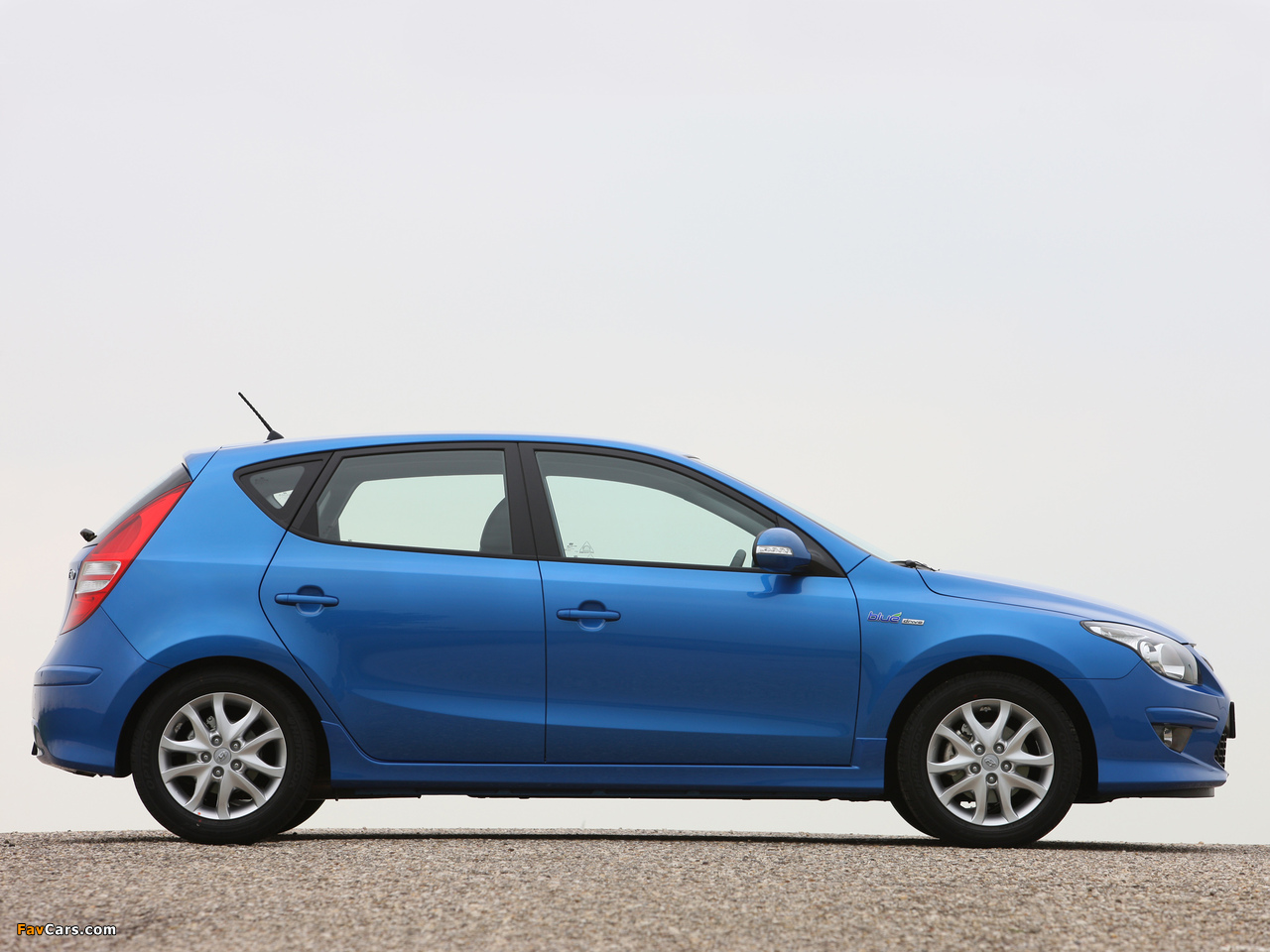 Hyundai i30 Blue Drive (FD) 2010 pictures (1280 x 960)