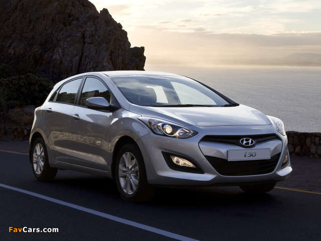 Hyundai i30 5-door ZA-spec (GD) 2012 pictures (640 x 480)