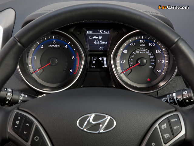Hyundai i30 3-door UK-spec (GD) 2013 images (640 x 480)