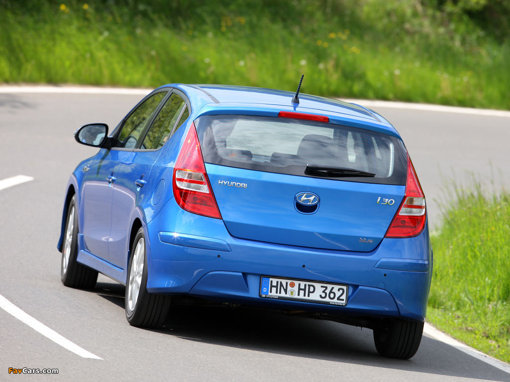 Images of Hyundai i30 Blue Drive (FD) 2010 (1024 x 768)