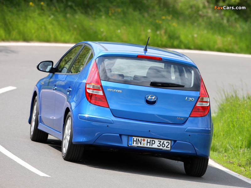 Images of Hyundai i30 Blue Drive (FD) 2010 (800 x 600)