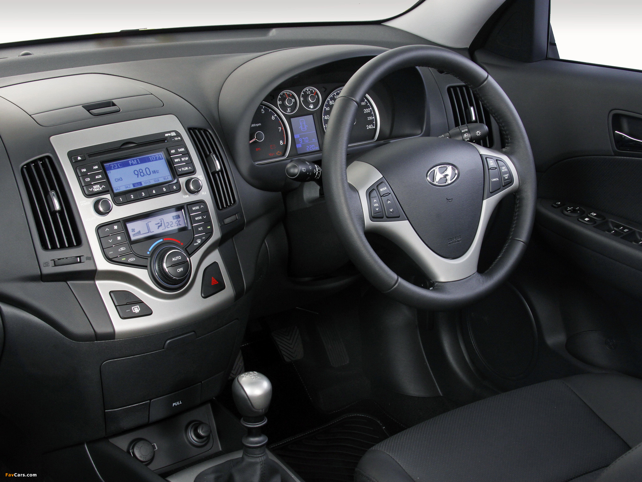 Images of Hyundai i30 ZA-spec (FD) 2010–12 (2048 x 1536)