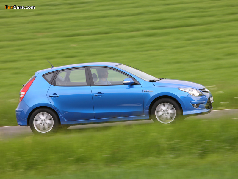 Images of Hyundai i30 Blue Drive (FD) 2010 (800 x 600)