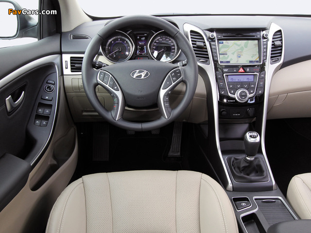 Images of Hyundai i30 Wagon (GD) 2012 (640 x 480)