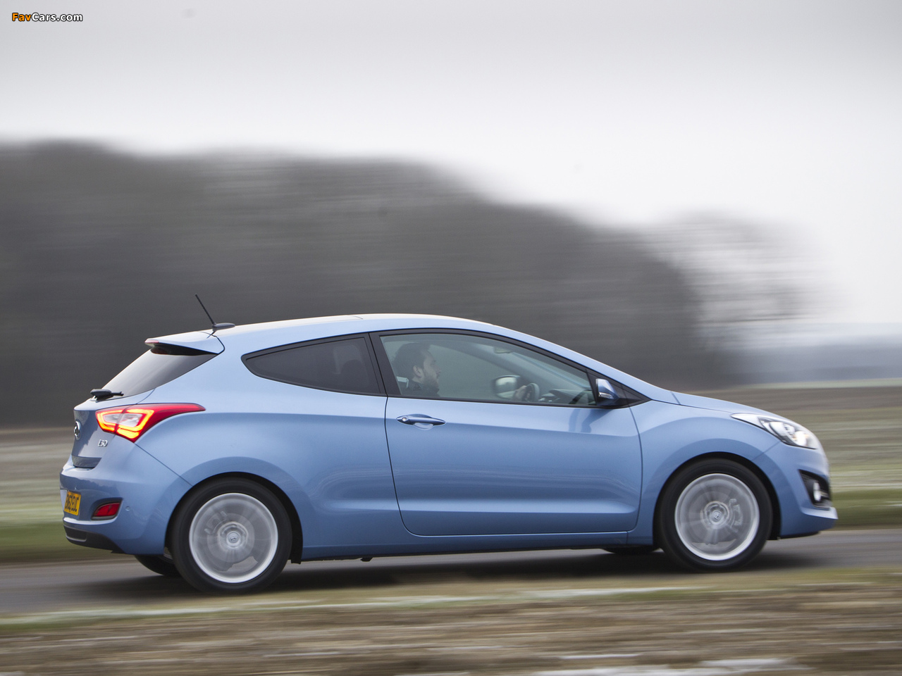 Images of Hyundai i30 3-door UK-spec (GD) 2013 (1280 x 960)