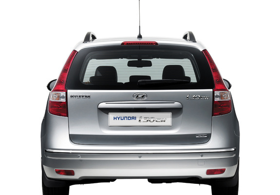 Photos of Hyundai i30 CW (FD) 2008–10