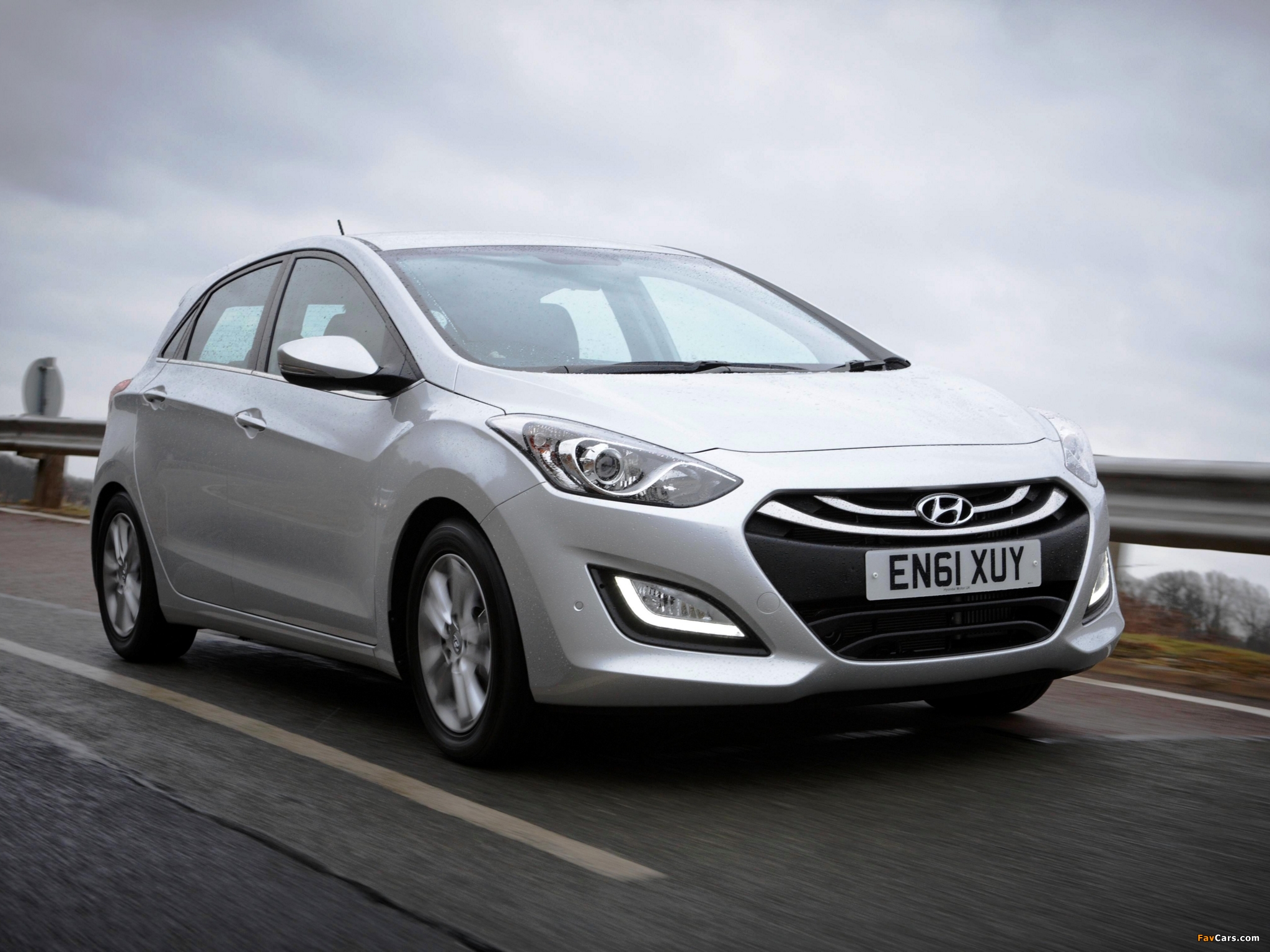 Photos of Hyundai i30 5-door UK-spec (GD) 2012 (2048 x 1536)