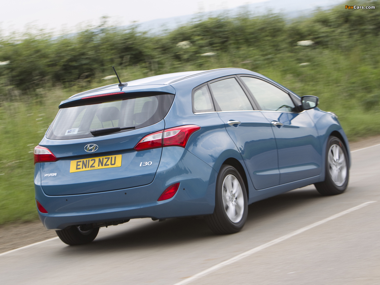 Photos of Hyundai i30 Wagon UK-spec (GD) 2012 (1280 x 960)