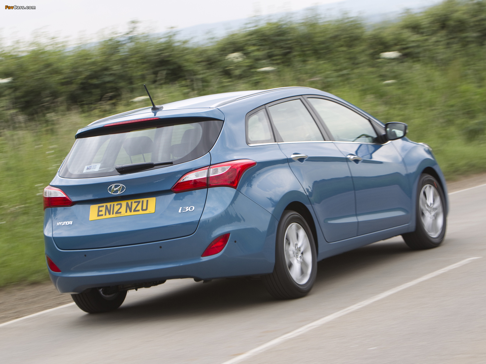 Photos of Hyundai i30 Wagon UK-spec (GD) 2012 (1600 x 1200)