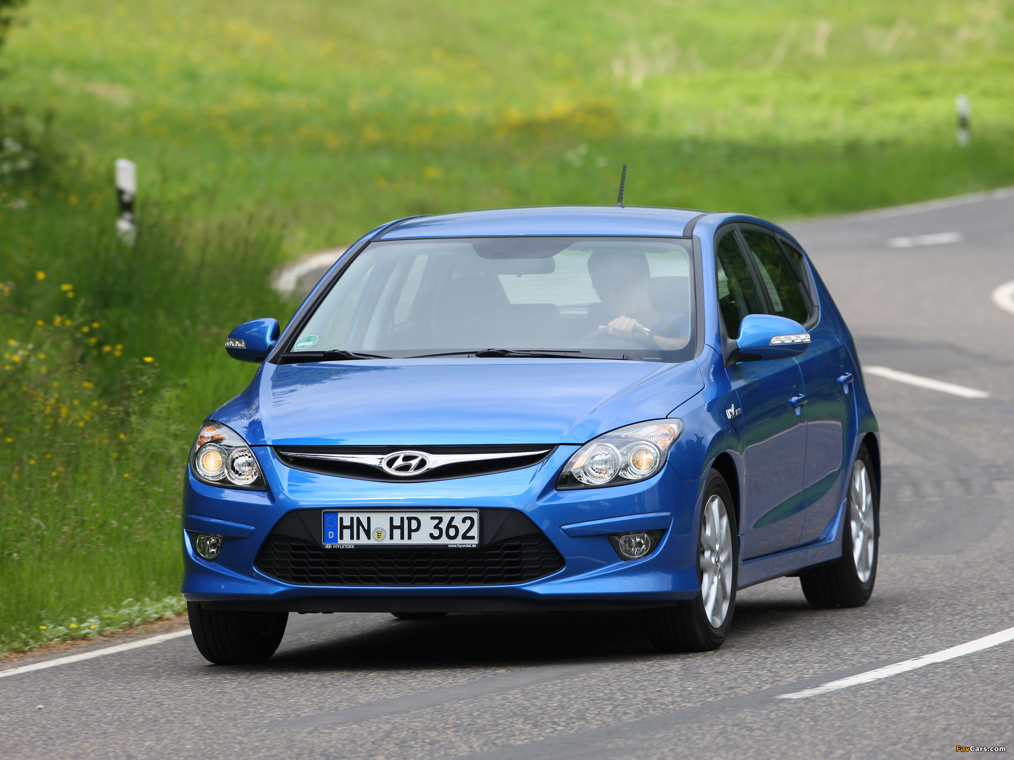 Pictures of Hyundai i30 Blue Drive (FD) 2010 (2048 x 1536)