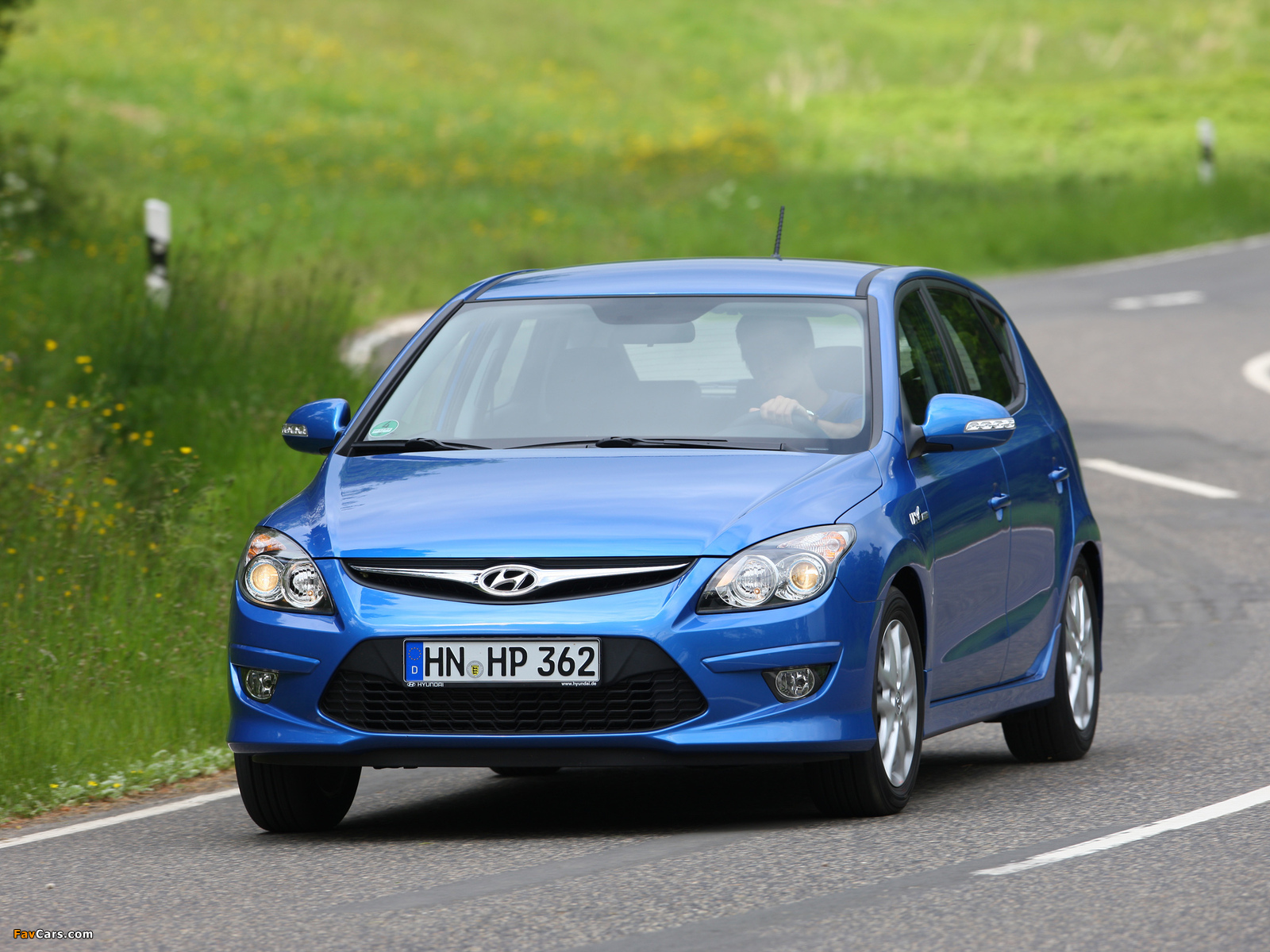 Pictures of Hyundai i30 Blue Drive (FD) 2010 (1600 x 1200)