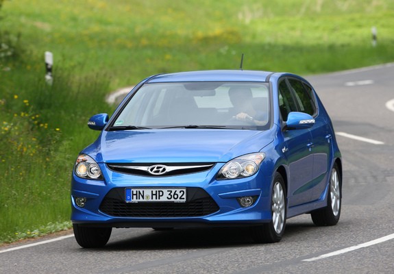 Pictures of Hyundai i30 Blue Drive (FD) 2010