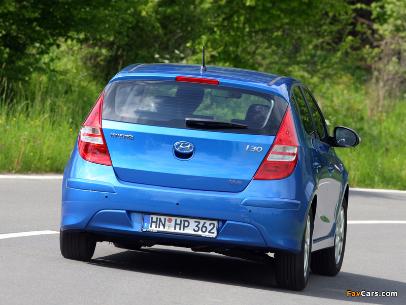Pictures of Hyundai i30 Blue Drive (FD) 2010 (800 x 600)