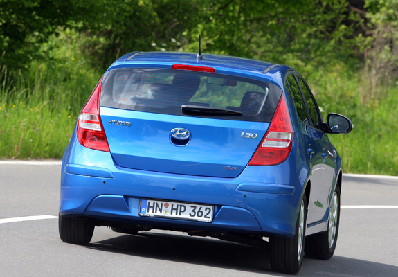 Pictures of Hyundai i30 Blue Drive (FD) 2010